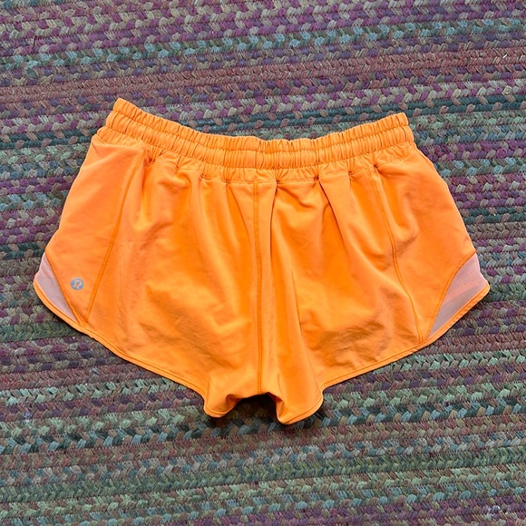 SOLD LULULEMON BRIGHT HIGHLIGHT ORANGE HOTTY HOT SHORTS - Picture 4 of 7